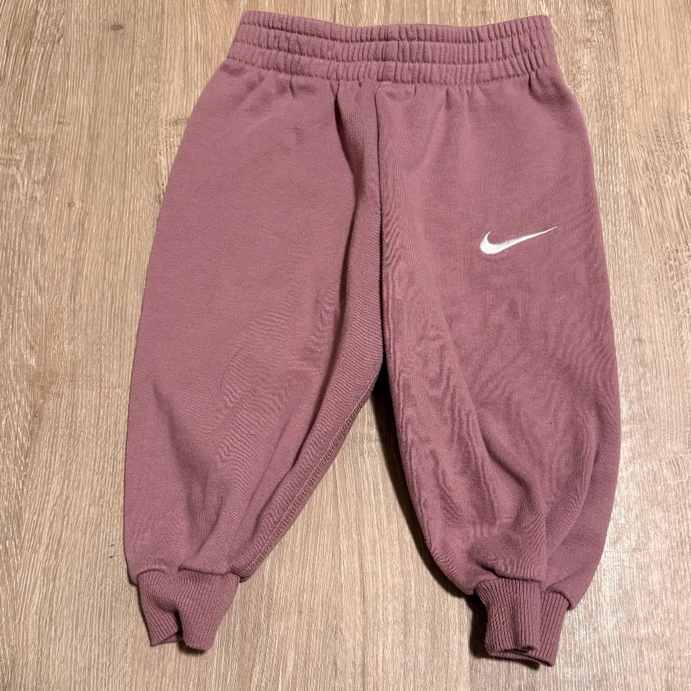 Nike Essential Fleece Jogger Pant Size 2T